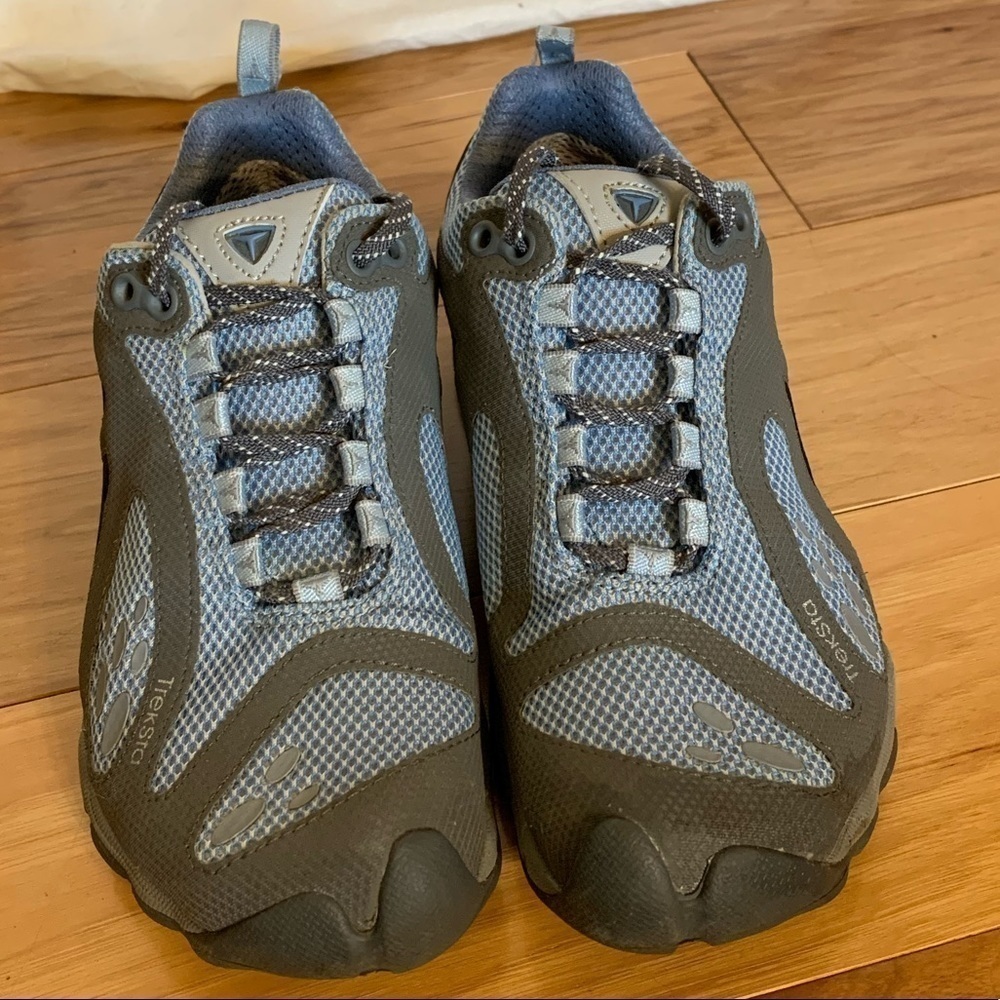 Treksta evolution w trail runners w/ nestfit 5.5